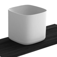 app.product-showproduct-thumb